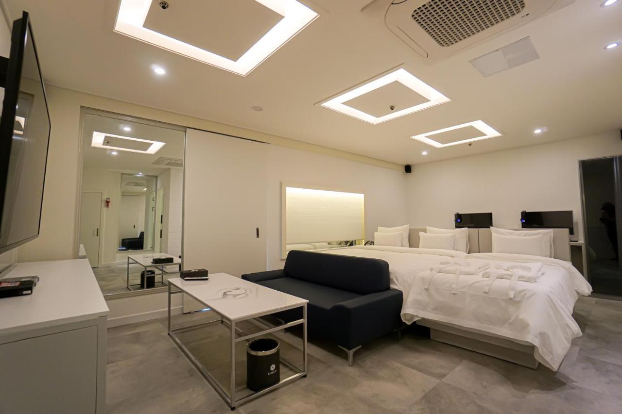 Ekklim Classic Hotel Pyeongtaek Eksteriør billede
